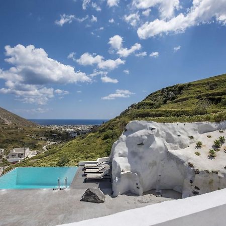 Insolito Villa Emporio  ภายนอก รูปภาพ