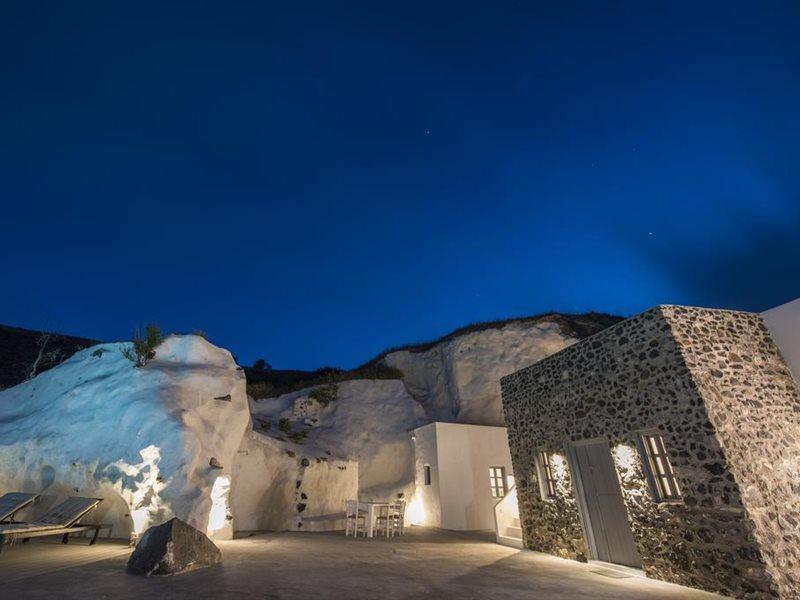 Insolito Villa Emporio  ภายนอก รูปภาพ