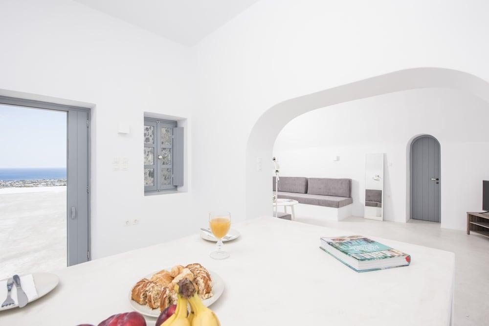 Insolito Villa Emporio  ภายนอก รูปภาพ